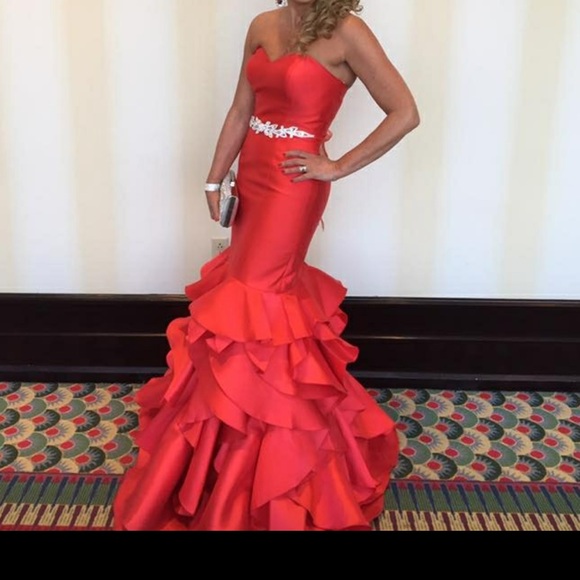 Jovani Dresses & Skirts - Red Jovani evening gown in excellent condition.